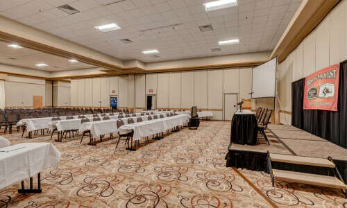 General Session with Classroom and Theatre Seating
