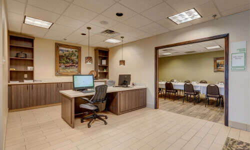 Spearfish Holiday Inn Business Center